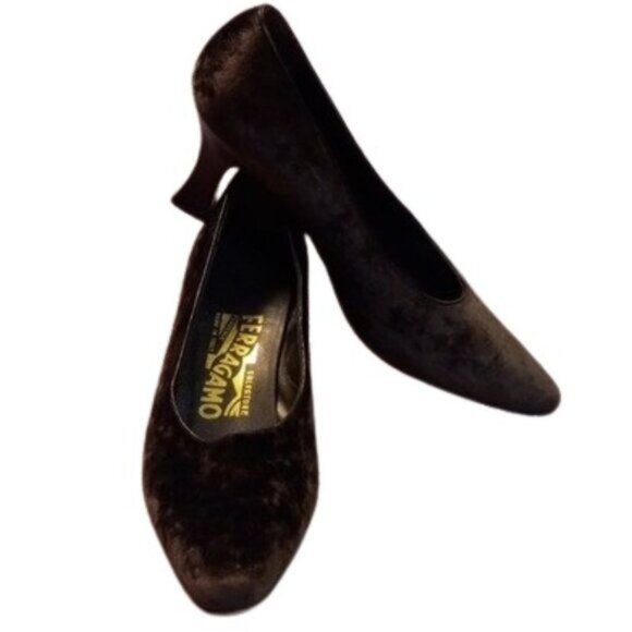 Salvatore Ferragamo 6.5 B Brown Velvet Heels Made Italy Elegant Classic Vintage - Picture 1 of 12